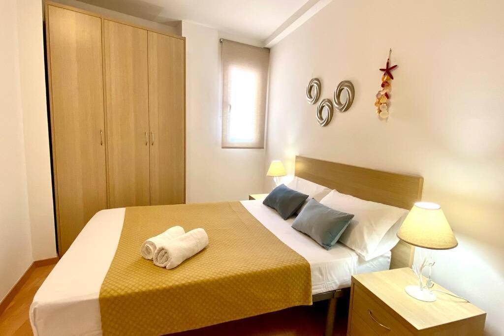 דירות Apartamento Pequeno Y Luminoso En קמברילס מראה חיצוני תמונה