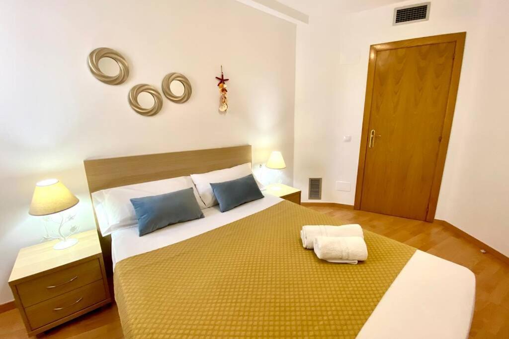 דירות Apartamento Pequeno Y Luminoso En קמברילס מראה חיצוני תמונה