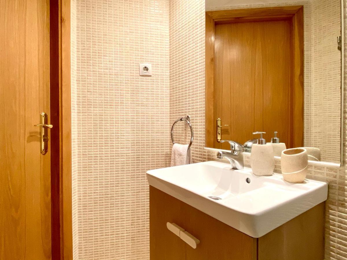 דירות Apartamento Pequeno Y Luminoso En קמברילס מראה חיצוני תמונה